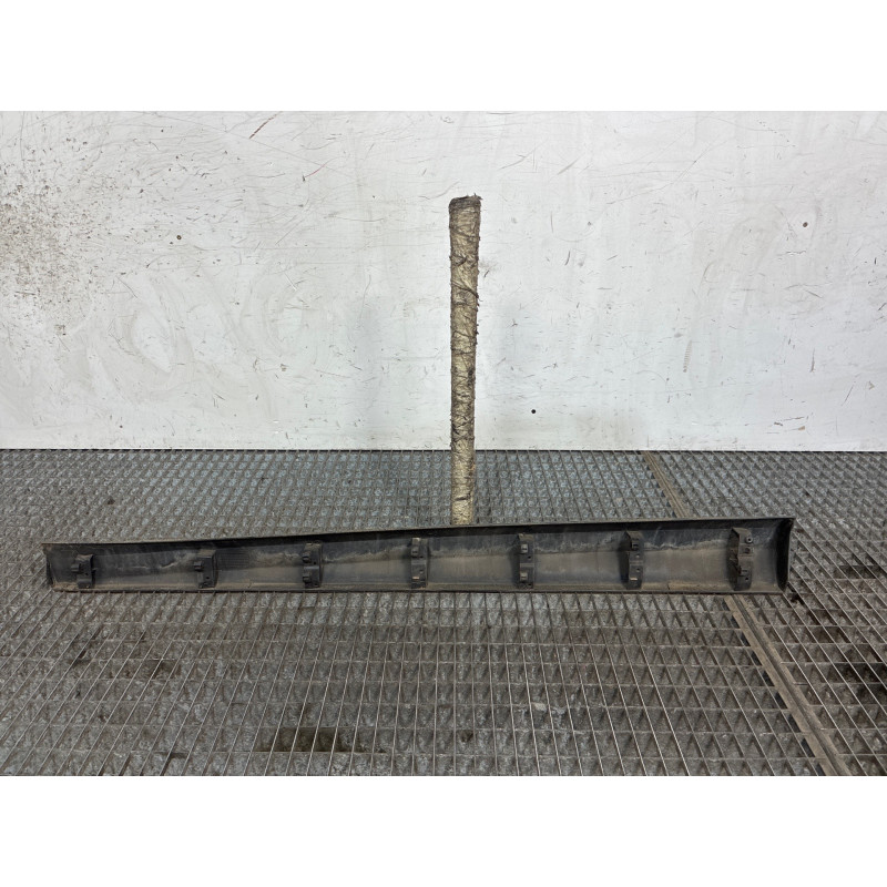Baguette de porte avant droite RENAULT MEGANE 3 Photo n°4