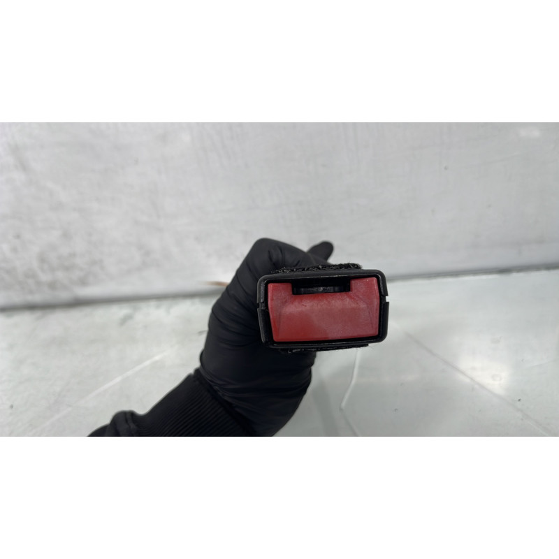 Attache ceinture avant droit PEUGEOT 3008 1 Photo n°4