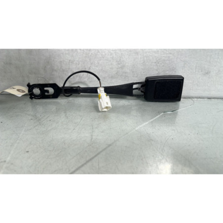 Attache ceinture avant gauche PEUGEOT 3008 1