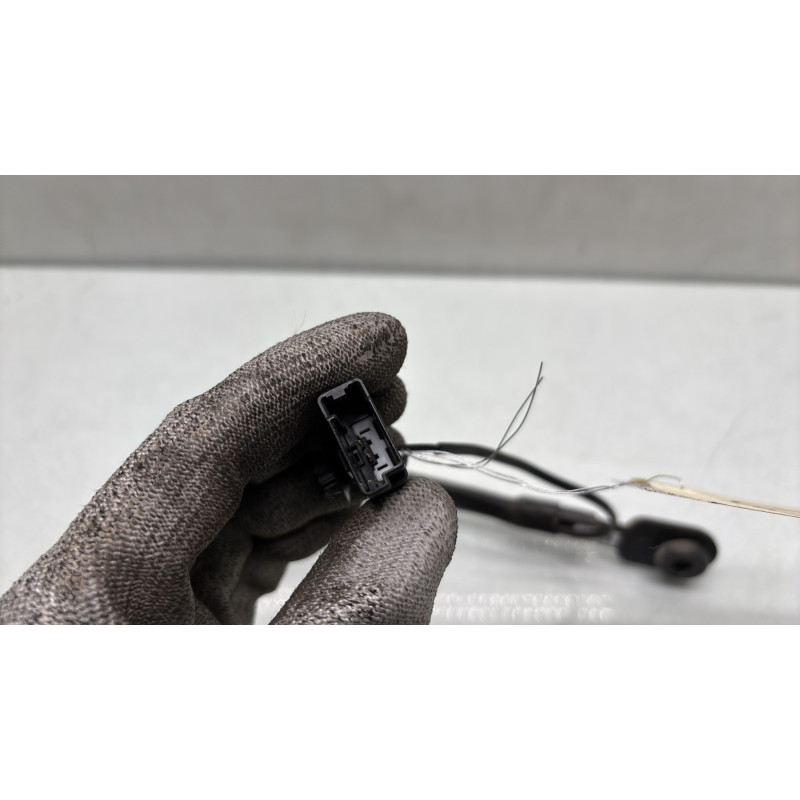 Attache ceinture avant droit OPEL ASTRA J Photo n°3