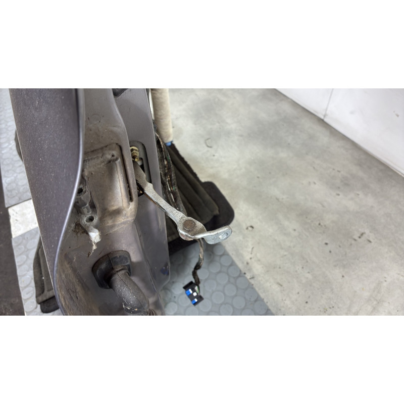 Porte avant droit RENAULT CLIO 2 Photo n°4