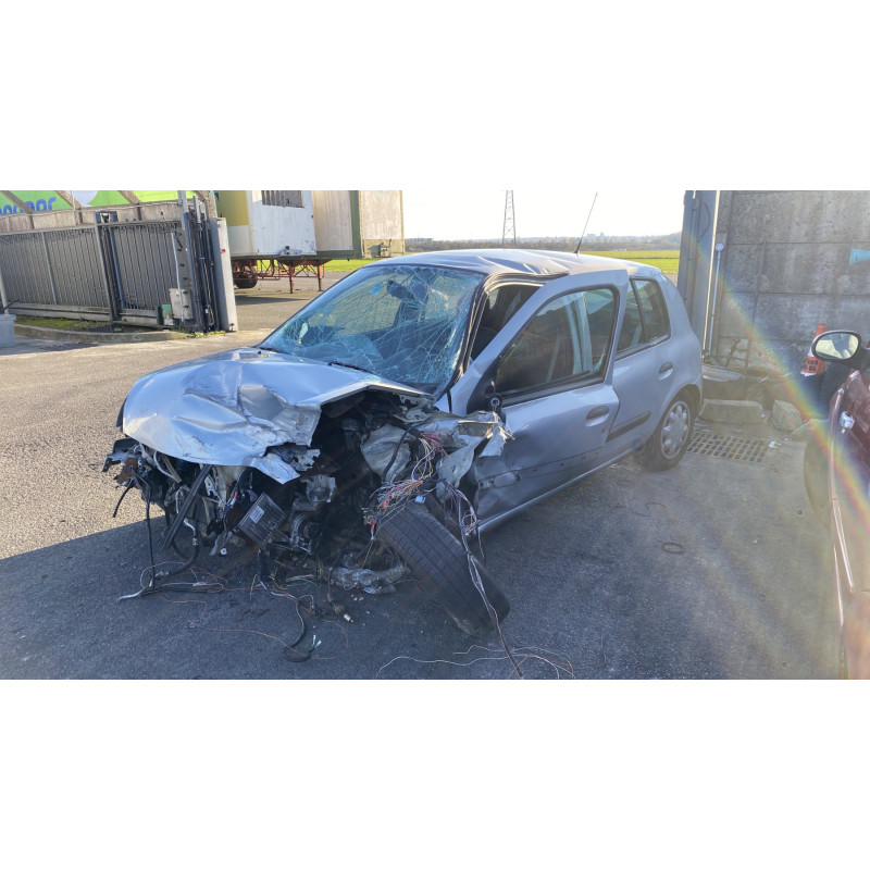 Feu arriere principal gauche (feux) RENAULT CLIO 2 Photo n°6