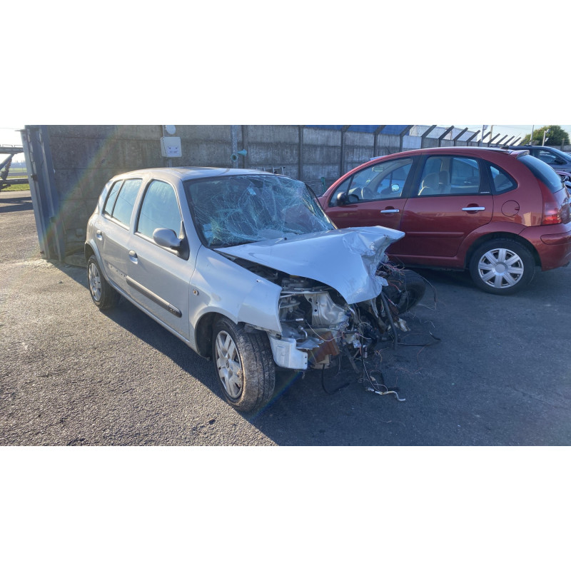 Feu arriere principal gauche (feux) RENAULT CLIO 2 Photo n°7