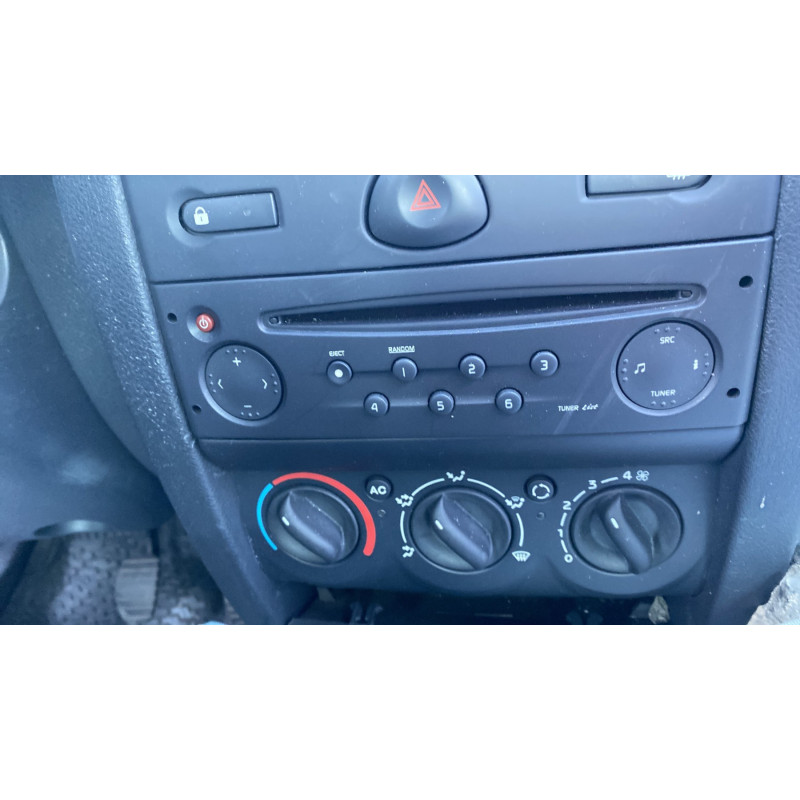 Pare choc arriere RENAULT CLIO 2 Photo n°12