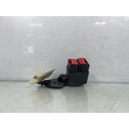 Attache ceinture arriere droit RENAULT CLIO 2 Photo n°1