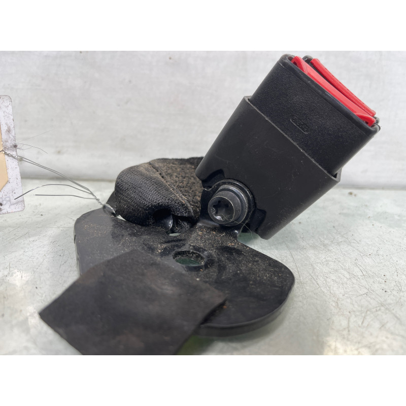 Attache ceinture arriere droit RENAULT CLIO 2 Photo n°3
