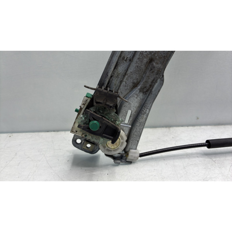 Leve vitre electrique avant gauche RENAULT CLIO 3 Photo n°5