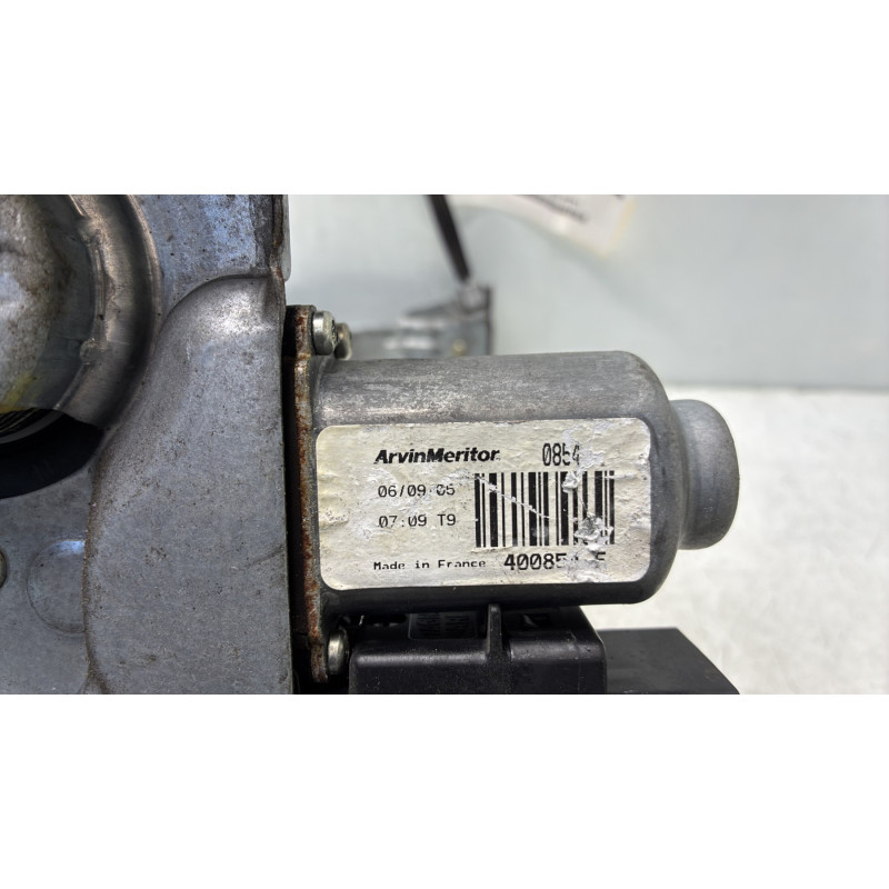 Leve vitre electrique avant gauche RENAULT CLIO 3 Photo n°7