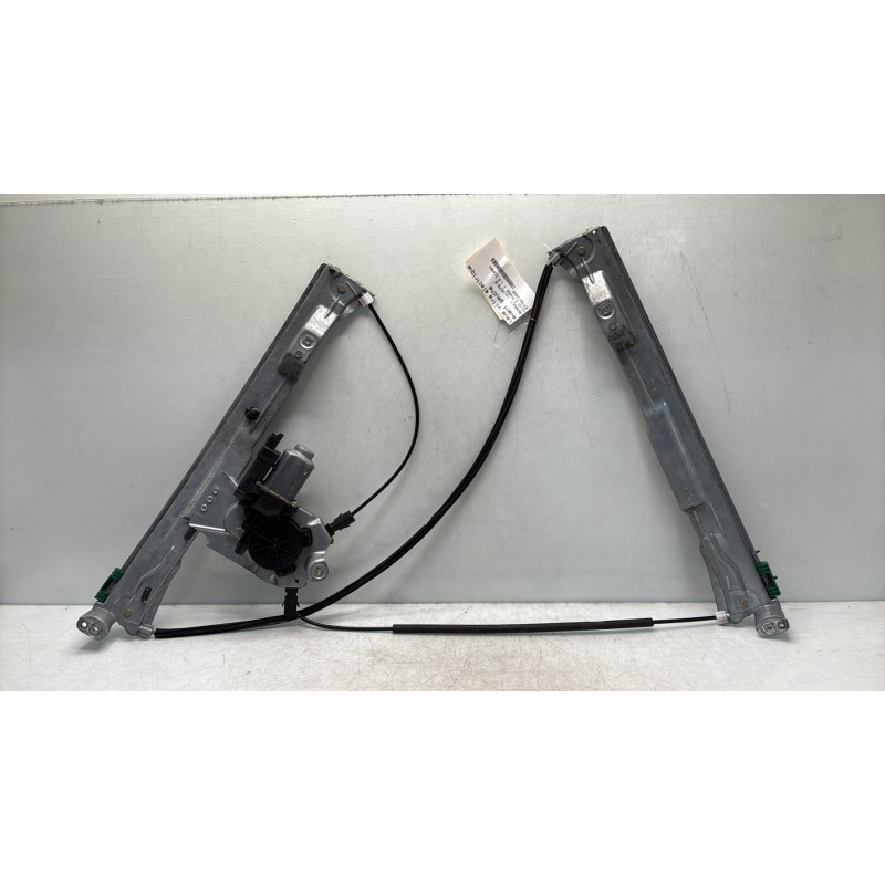 Leve vitre electrique avant gauche RENAULT CLIO 3 Photo n°9