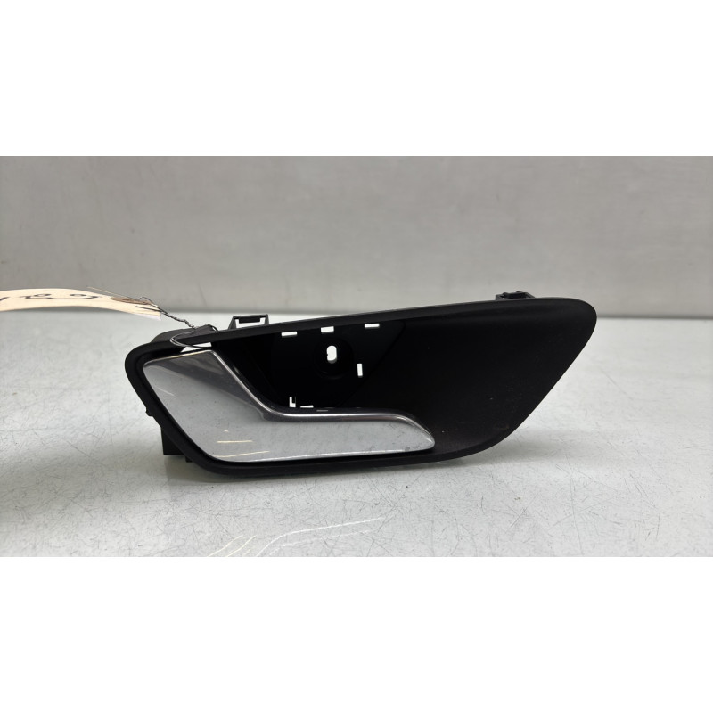 Poignee interieur arriere gauche FORD PUMA 2 Photo n°1