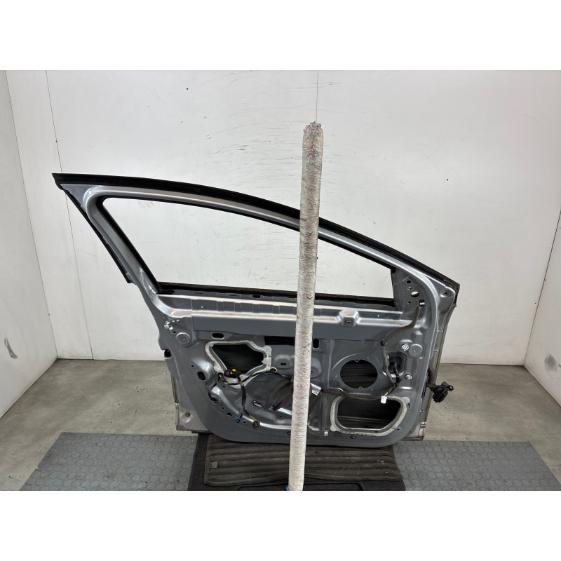Porte avant gauche RENAULT MEGANE 3 Photo n°2