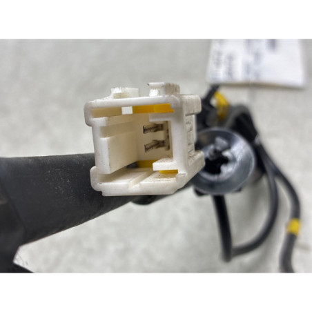 Attache ceinture avant gauche PEUGEOT 308 1