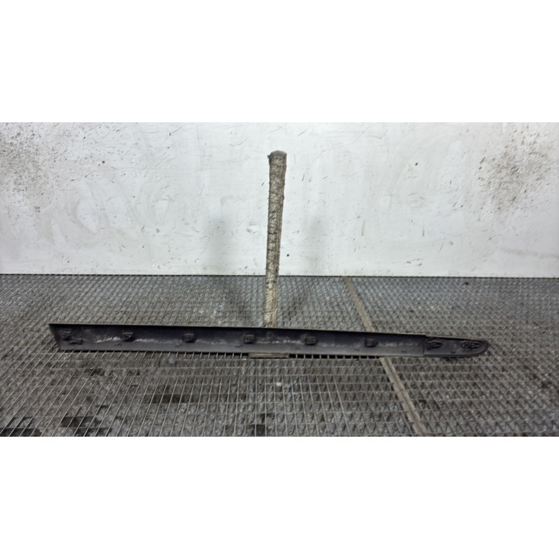 Baguette de porte avant gauche RENAULT CLIO 2 Photo n°4