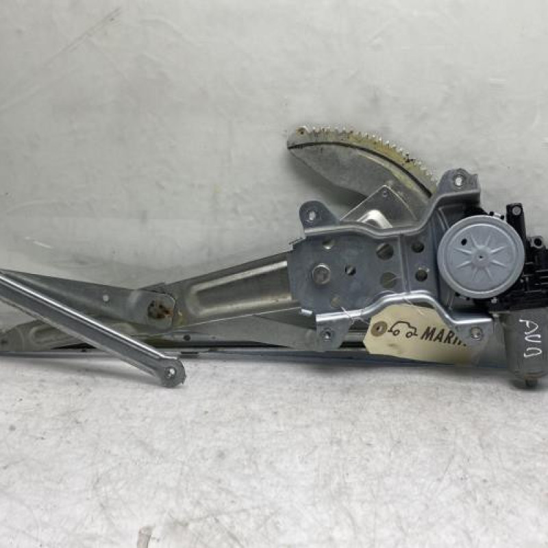 Leve vitre electrique avant droit SUZUKI SWIFT 3 Photo n°2