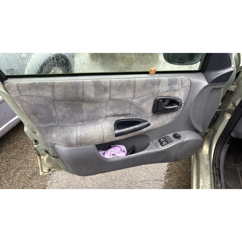 Porte avant gauche RENAULT MEGANE 1 Photo n°16