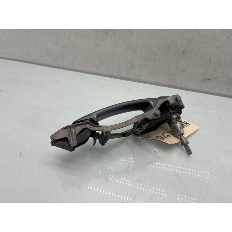 Poignee porte avant gauche VOLKSWAGEN GOLF 5 Photo n°2