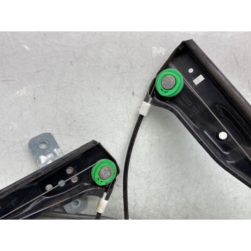 Leve vitre electrique avant gauche VOLKSWAGEN GOLF 5 Photo n°5
