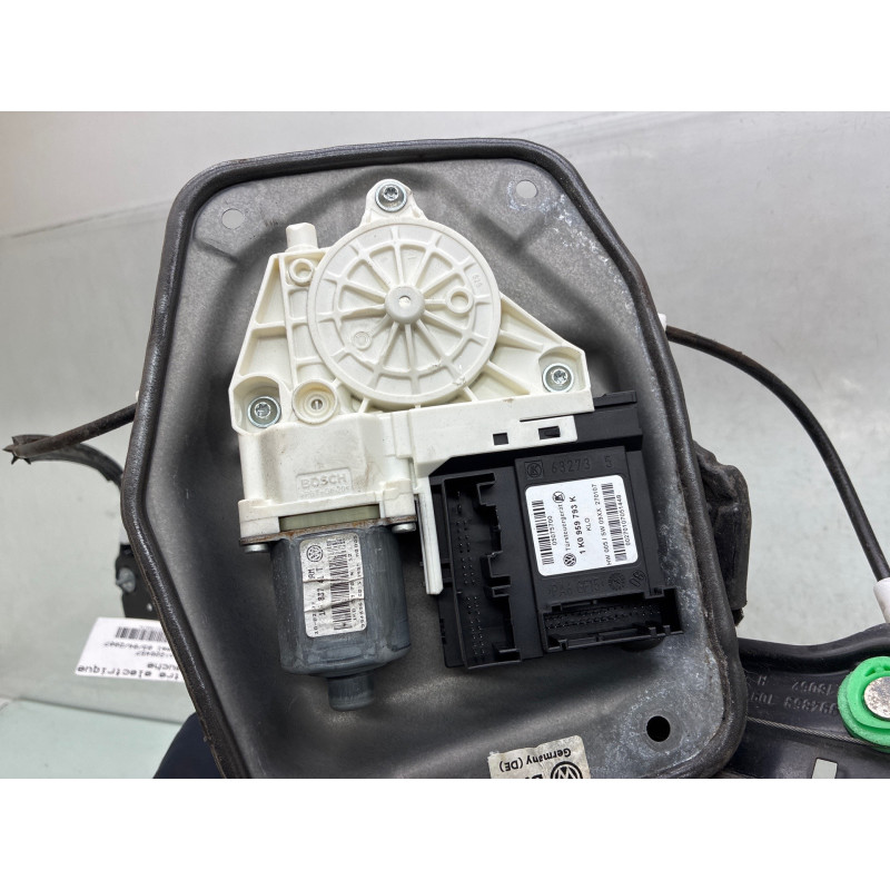 Leve vitre electrique avant gauche VOLKSWAGEN GOLF 5 Photo n°6