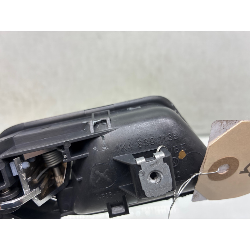 Poignee interieur arriere gauche VOLKSWAGEN GOLF 5 Photo n°1