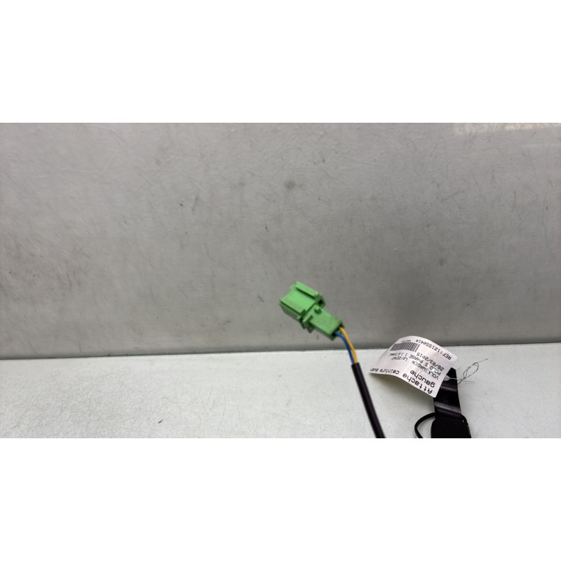 Attache ceinture avant gauche VOLKSWAGEN POLO 5 Photo n°3
