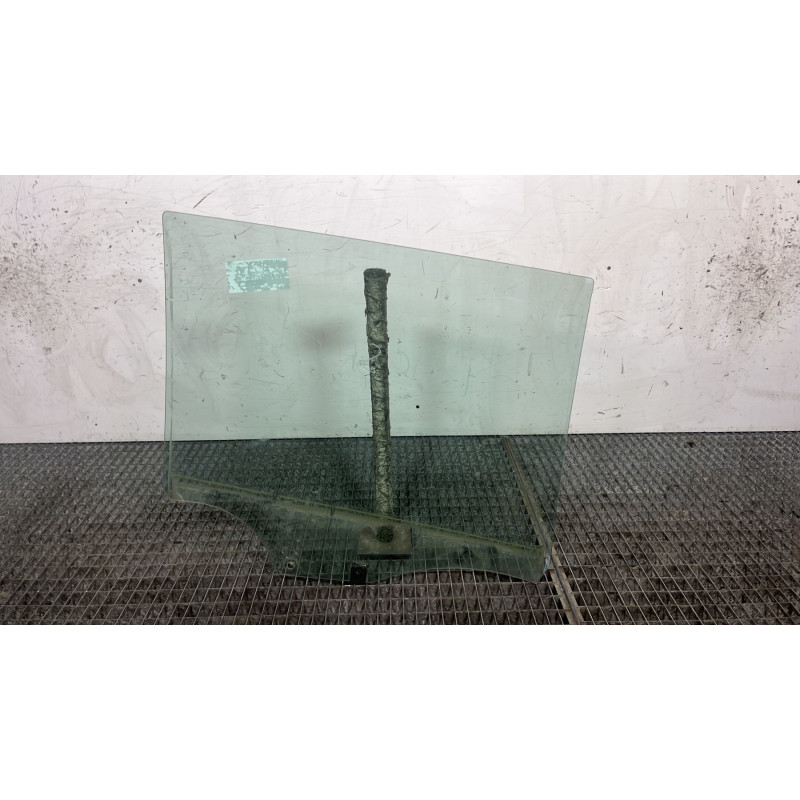 Vitre arriere gauche CITROEN C4 GRAND PICASSO 2 Photo n°4