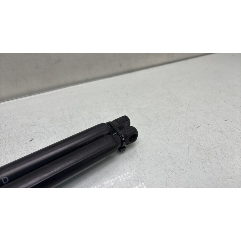 Verin de coffre CITROEN C4 GRAND PICASSO 2 Photo n°4