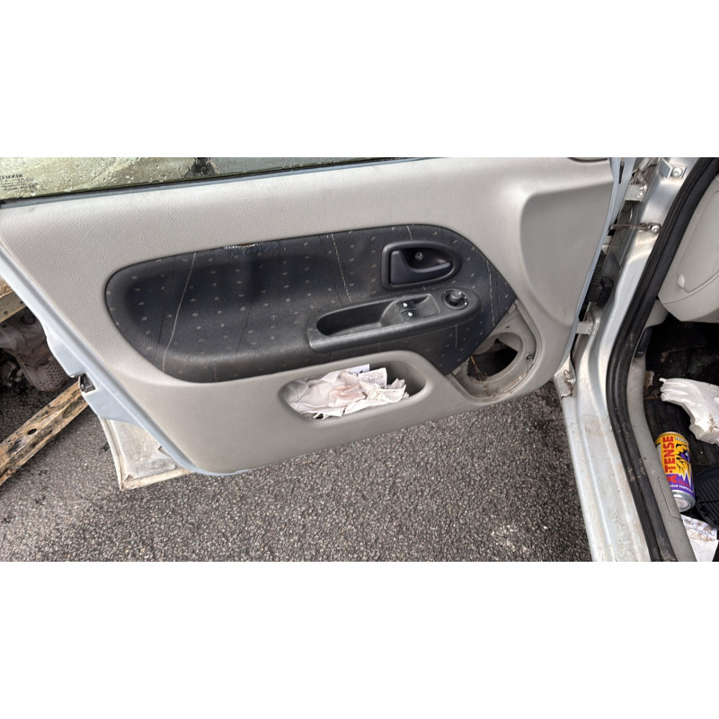Optique avant principal gauche (feux)(phare) RENAULT CLIO 2 Photo n°16
