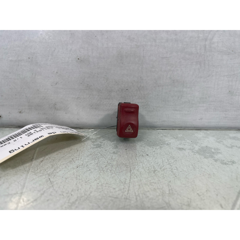 Bouton de warning RENAULT EXPRESS Photo n°1
