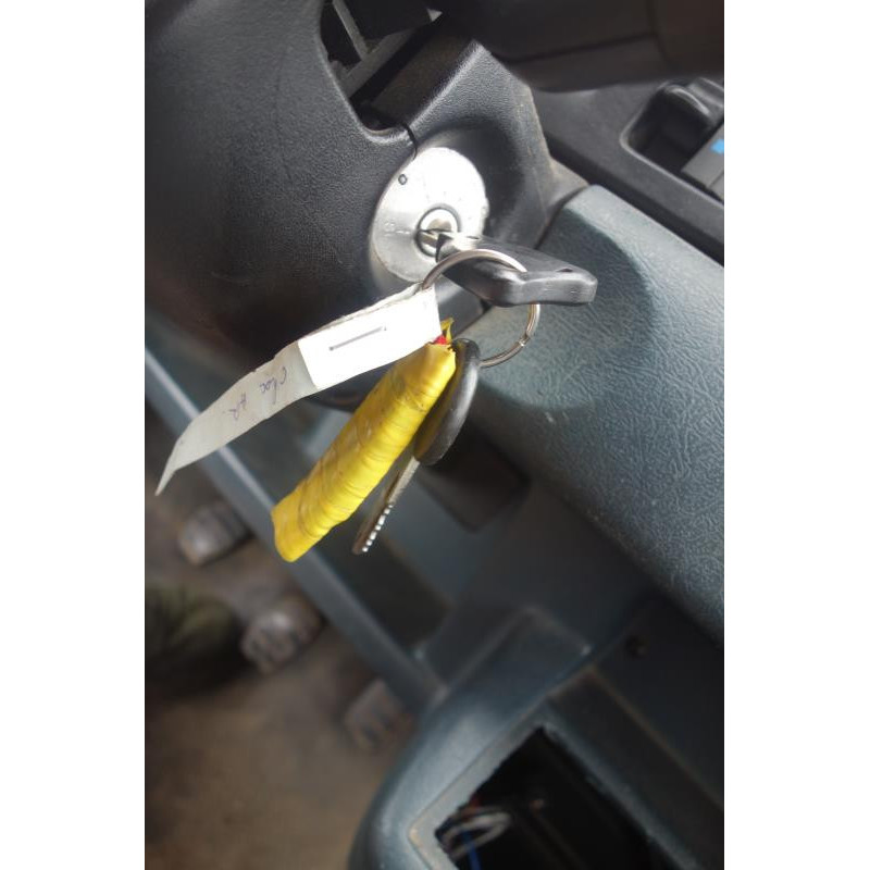 Bouton de warning RENAULT EXPRESS Photo n°4