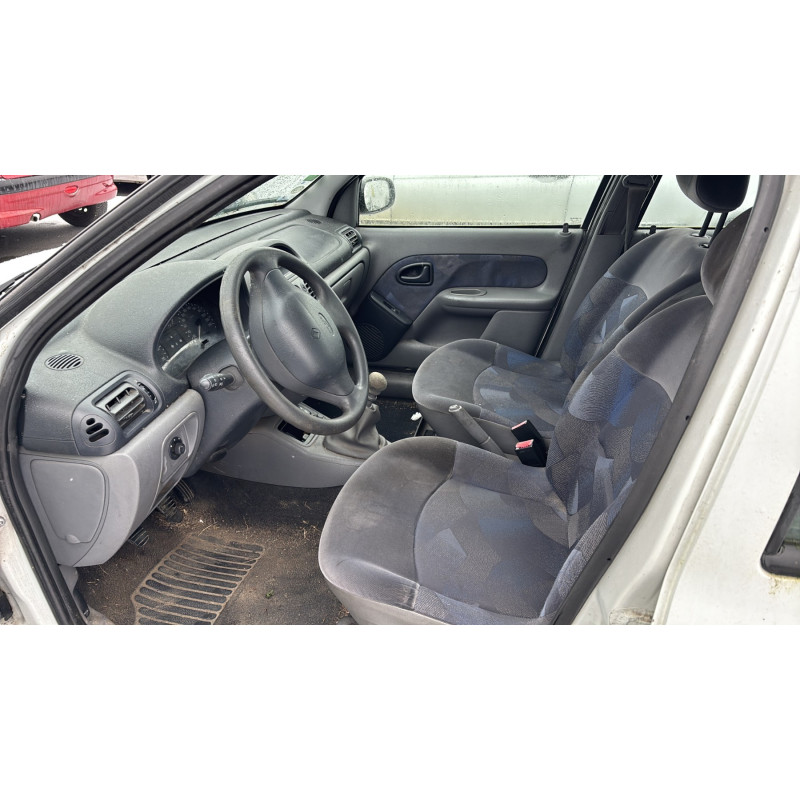 Aile avant gauche RENAULT CLIO 2 Photo n°8
