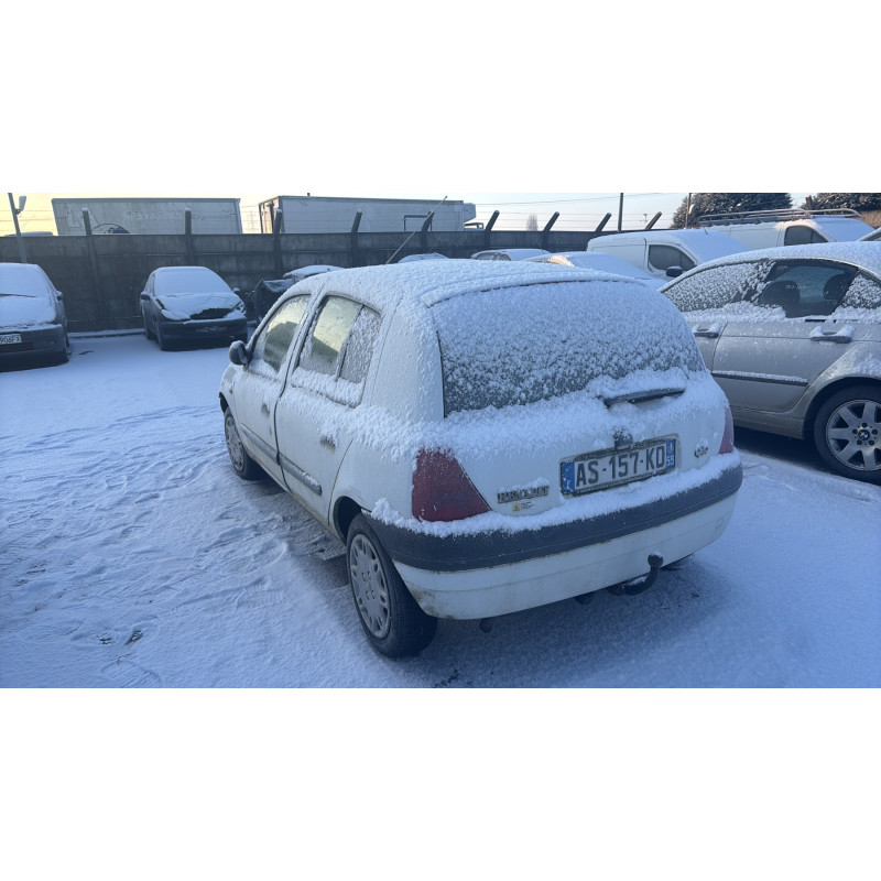Calandre RENAULT CLIO 2 Photo n°11