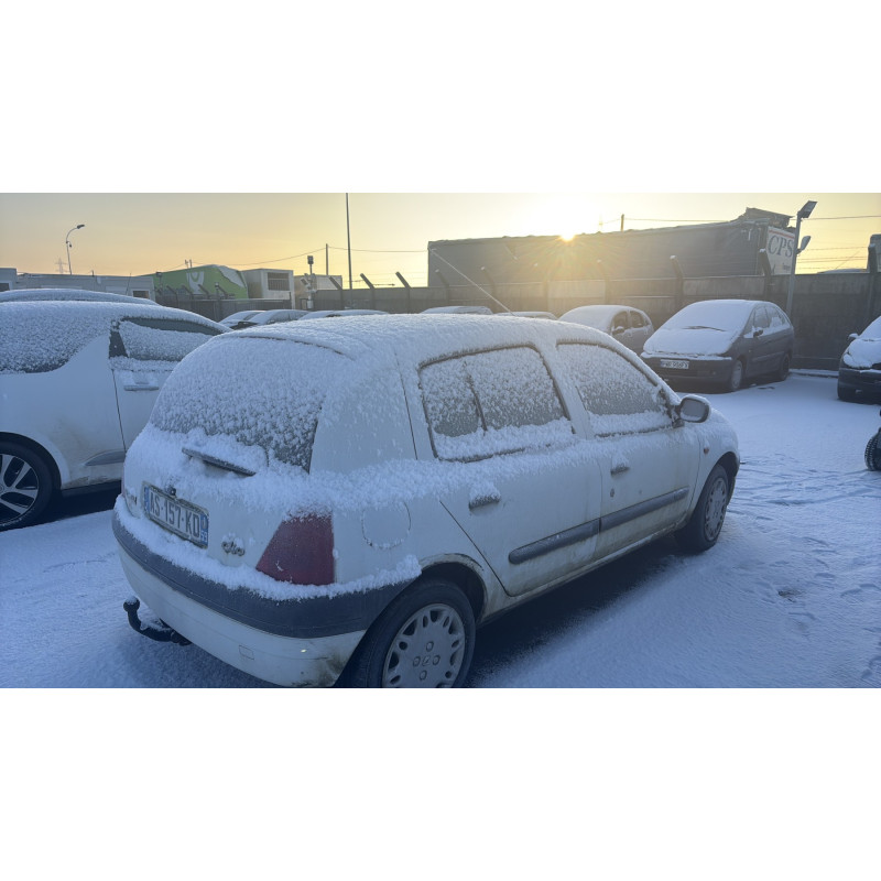 Capot RENAULT CLIO 2 Photo n°8