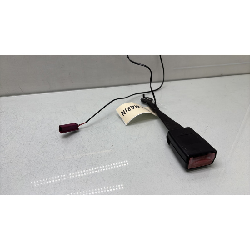 Attache ceinture avant droit FORD FIESTA 6 Photo n°3
