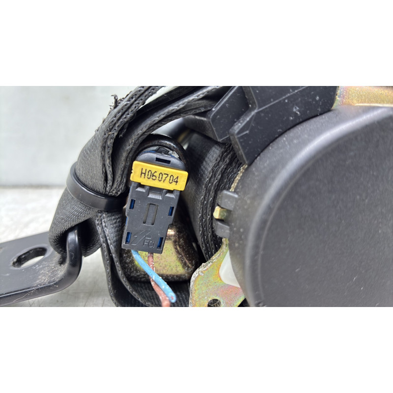 Pretensionneur de ceinture arriere droit RENAULT MEGANE 2 Photo n°2