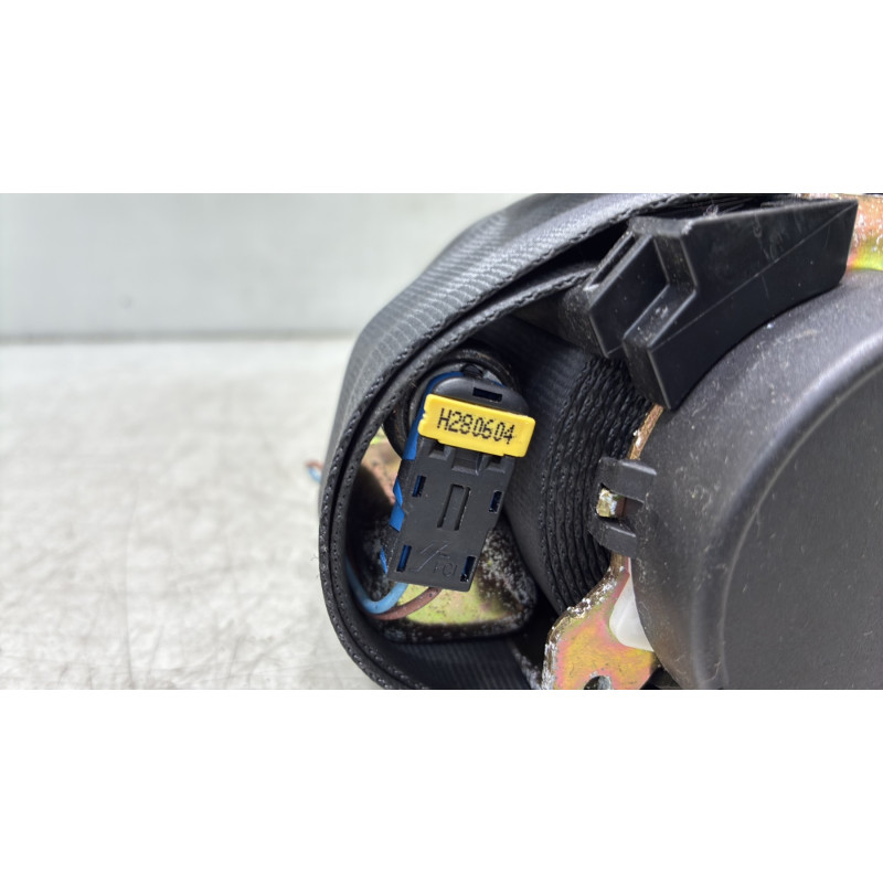 Pretensionneur de ceinture arriere gauche RENAULT MEGANE 2 Photo n°6