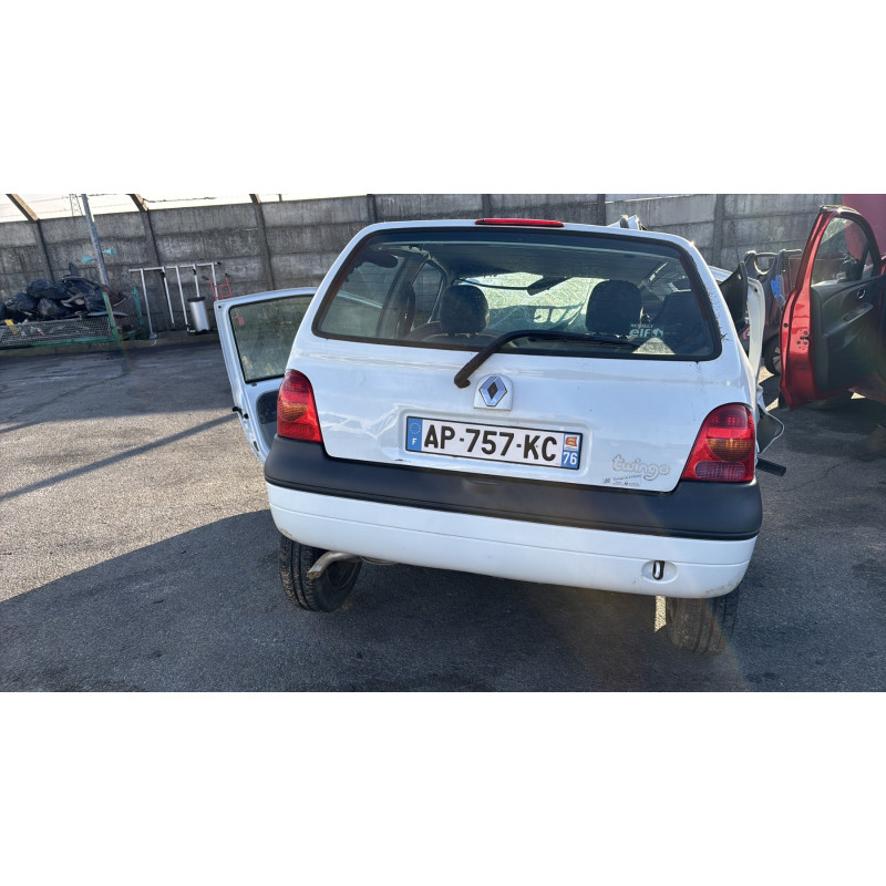 Pare choc arriere RENAULT TWINGO 1 Photo n°10