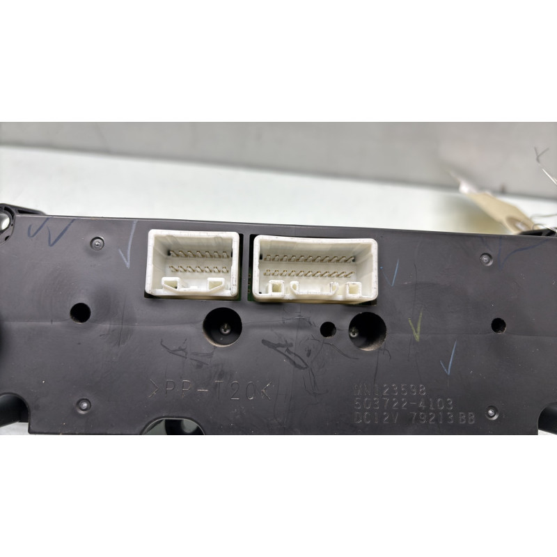 Commande chauffage MITSUBISHI L 200 3 Photo n°3