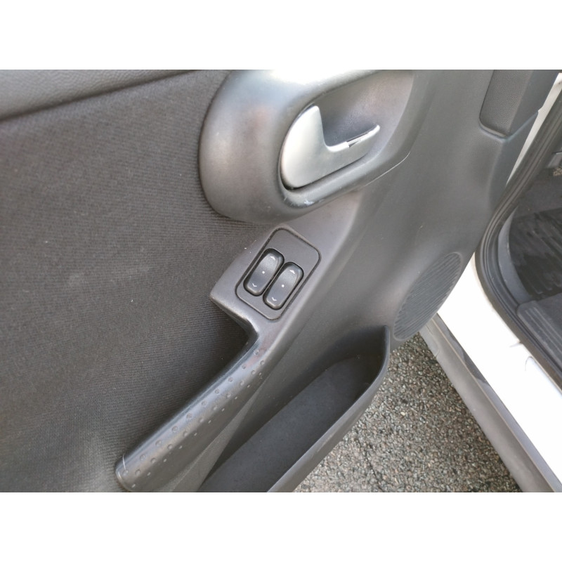 Porte avant gauche OPEL CORSA C Photo n°17