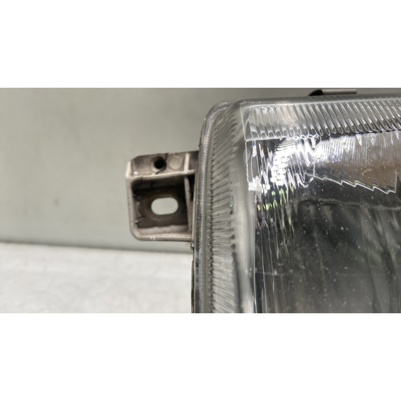 Optique avant principal gauche (feux)(phare) VOLKSWAGEN VENTO Photo n°4