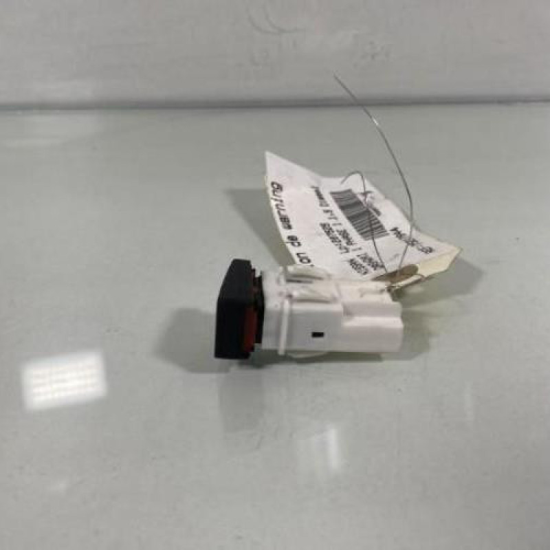 Bouton de warning NISSAN QASHQAI 1 Photo n°2