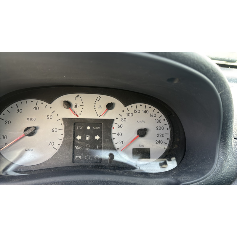Aile avant gauche RENAULT CLIO 2 Photo n°20