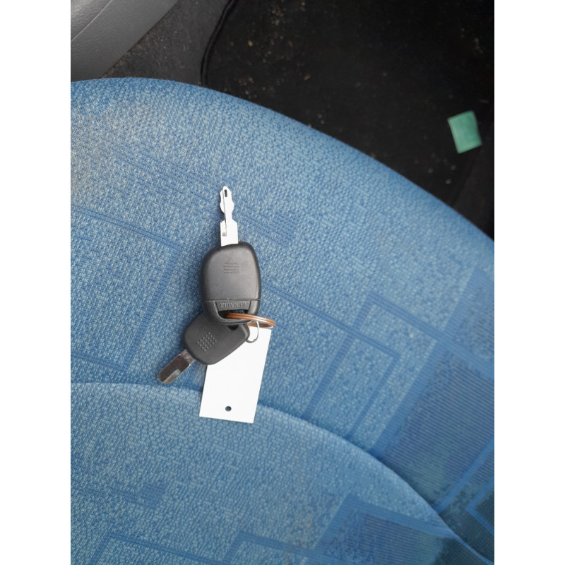 Calandre RENAULT CLIO 2 Photo n°14