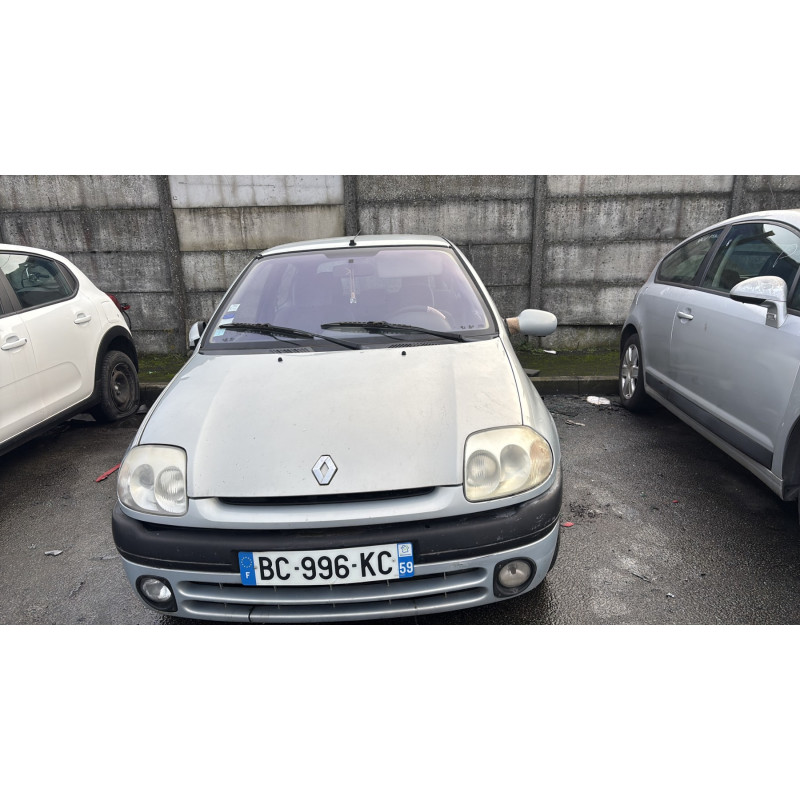 Calandre RENAULT CLIO 2 Photo n°6
