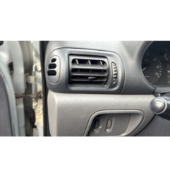 Calandre RENAULT CLIO 2