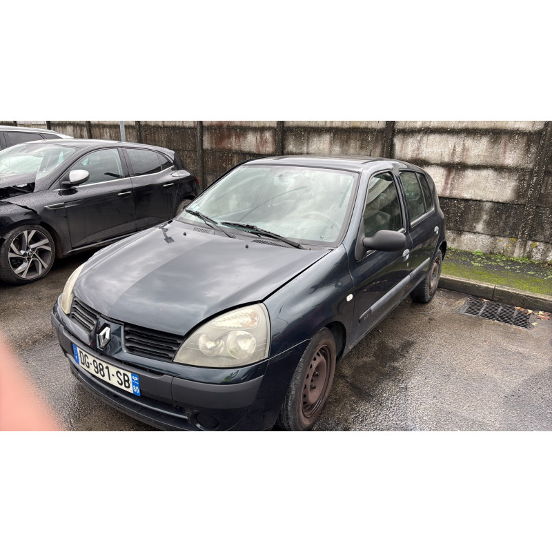 Pare choc arriere RENAULT CLIO 2 Photo n°8
