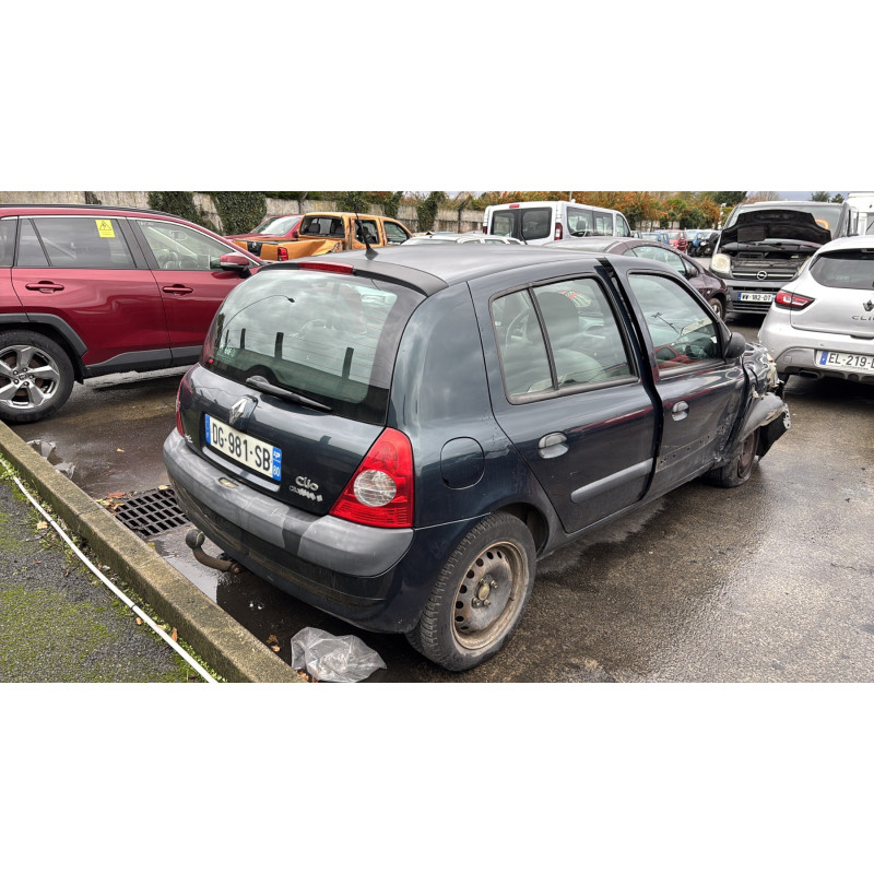 Pare choc arriere RENAULT CLIO 2 Photo n°10