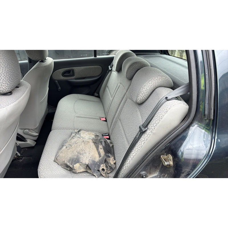 Pare choc arriere RENAULT CLIO 2 Photo n°18