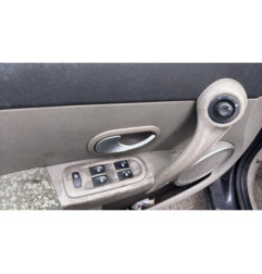 Custode arriere gauche (porte) RENAULT CLIO 3