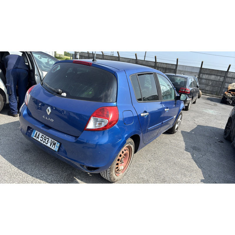Serrure avant gauche RENAULT CLIO 3 Photo n°8