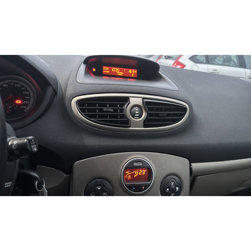 Custode arriere droit (porte) RENAULT CLIO 3 Photo n°20